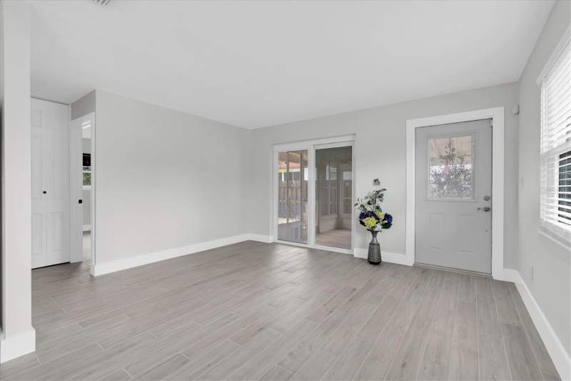 2 bedroom Single Family Residence at 4201 Des Moines Street, Shore Acres Overlook Sec, St Petersburg — photo 3
