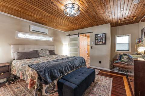 5233 Hill Drive, Zephyrhills FL - photo 13 of 53