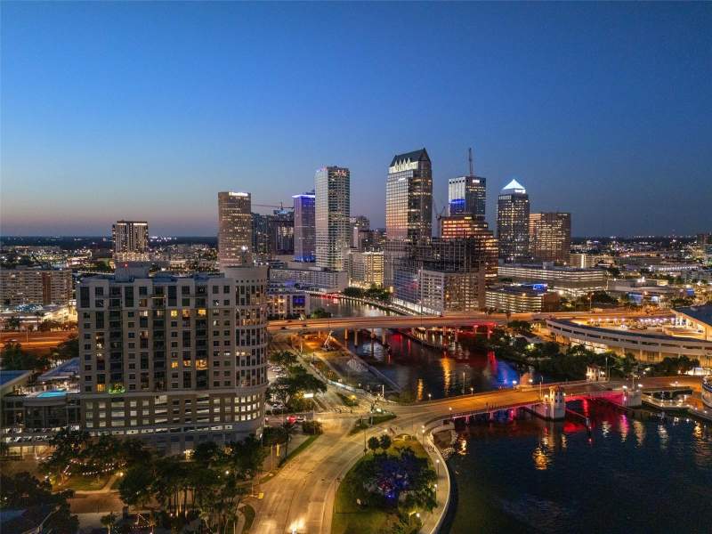 2 bedroom Condominium at 275 BAYSHORE BOULEVARD #1006, THE PARKSIDE OF ONE BAYSHORE, TAMPA — photo 1