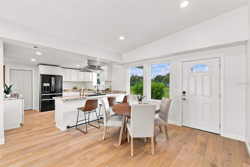 3 bedroom Single Family Residence at 2110 Alcazar Way, Lakewood Estates Sub Of Tr 14, St Petersburg — photo 3