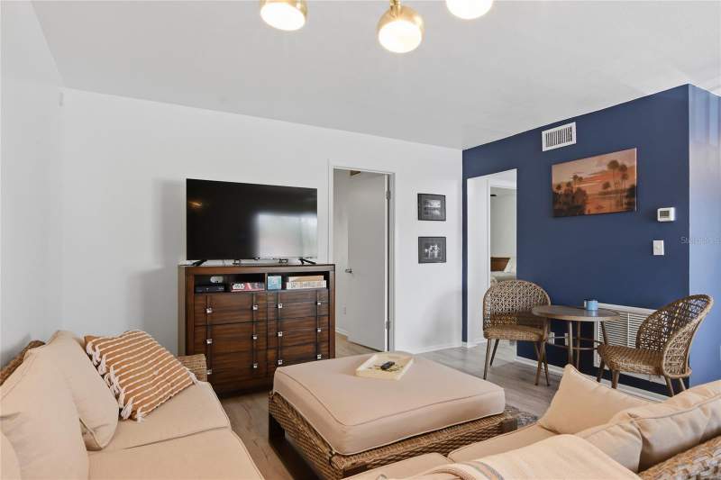 2 bedroom Condominium at 1100 Martinique Drive #203, Orchid Spgs Village #300, Winter Haven — photo 4