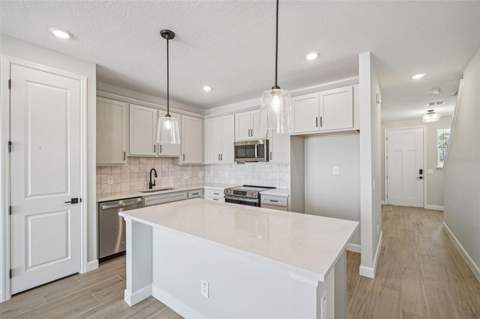 7324 Deer Valley Circle, Tampa FL - photo 8 of 25