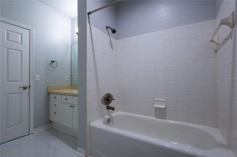 2 bedroom Condominium at 18001 Richmond Place Drive #427, The Enclave At Richmond Place, Tampa — photo 4