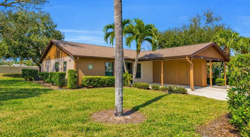 2 bedroom Condominium at 1700 Curry Trail #35, Curry Cove, Nokomis — photo 2