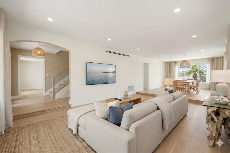4 bedroom Single Family Residence at 350 Harbor Passage, Island Estate Of Clearwater Units 6D 7A 7C, Clearwater Beach — photo 5