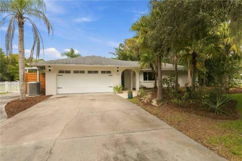 7402 Castle Drive, Sarasota FL - photo 6 of 68