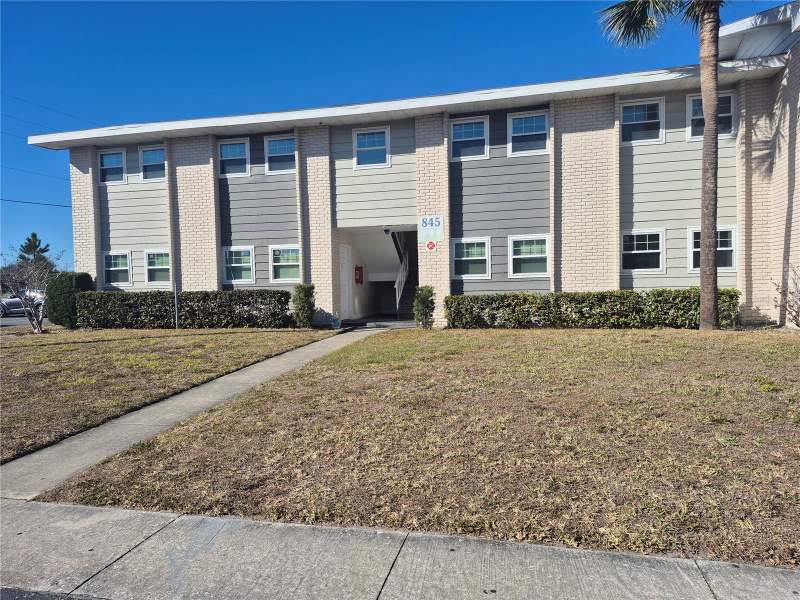 Las Palmas At Sand Lake Condo