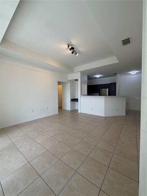3315 Parkchester Square Boulevard #301, Orlando FL - photo 9 of 22