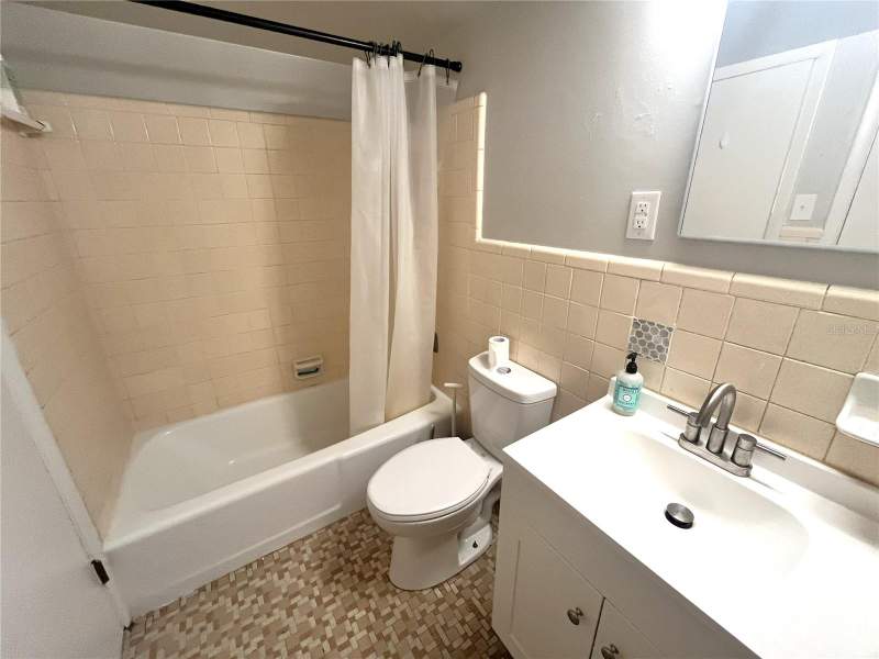 1 bedroom Condominium at 501 NW 15th Avenue #9, Obrian House, Gainesville — photo 5