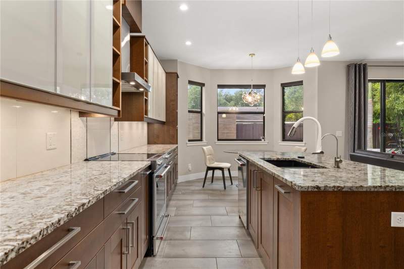 4 bedroom Single Family Residence at 3526 E Crystal Lake Avenue, Rest Haven, Orlando — photo 4