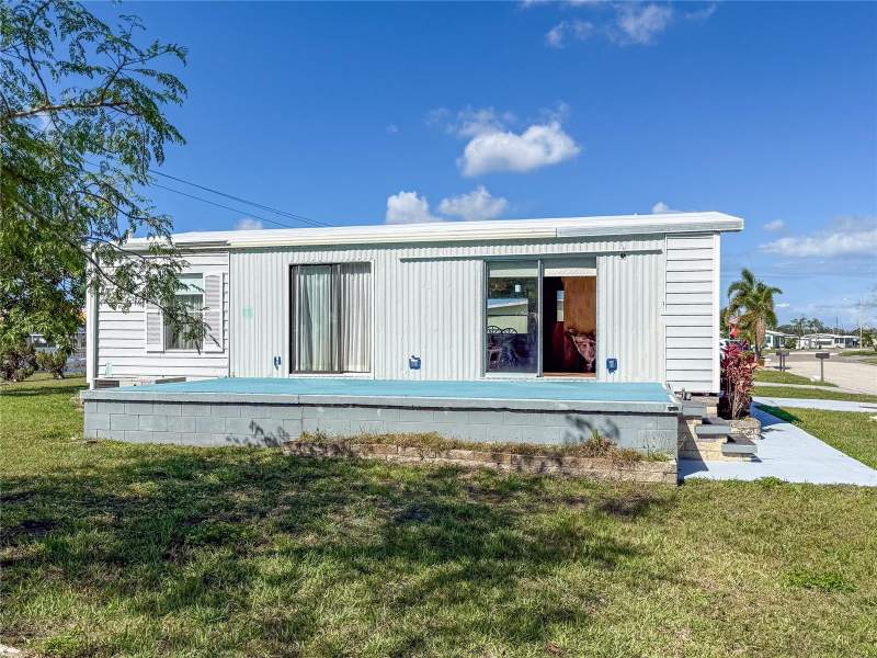 2 bedroom Manufactured Home at 4609 10th Street Court, Tidevue Estates First Add, Ellenton — photo 4