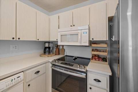 7264 Aberdeen Court, Weeki Wachee FL - photo 20 of 56