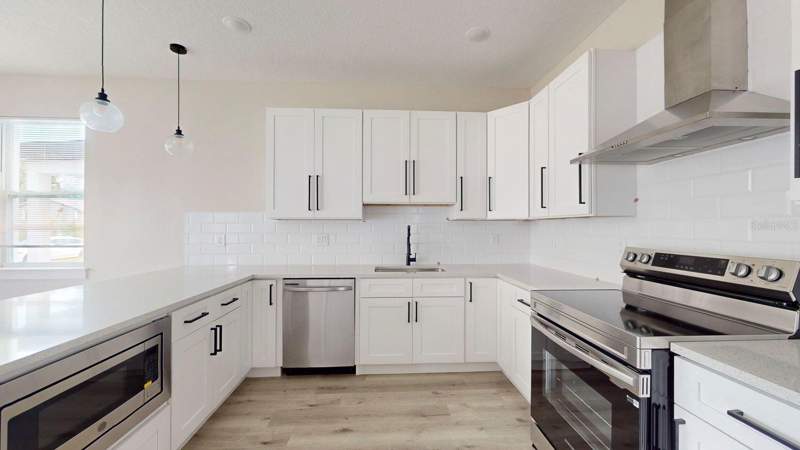 7 bedroom Single Family Residence at 5112 3rd Avenue, Oak Ridge 2, St Petersburg — photo 5