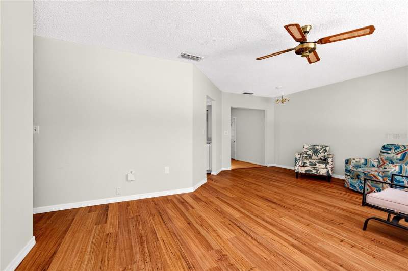 2 bedroom Single Family Residence at 9021 SW 108th Place, Oak Run Nbrhd 01, Ocala — photo 4