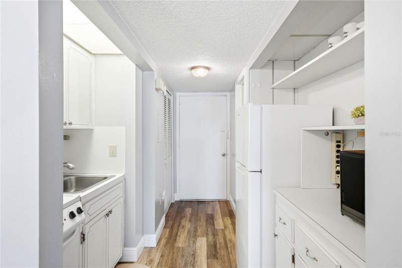 0 bedroom Condominium at 4725 Cove Circle #306, Columbia Towers Condo, St Petersburg — photo 3