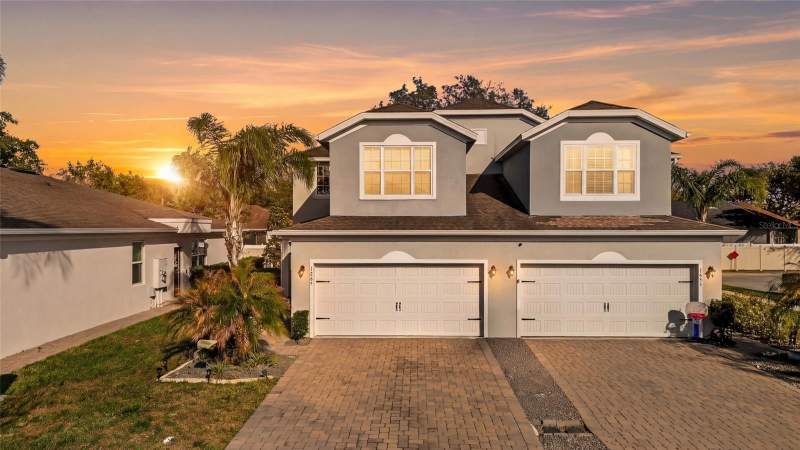 Oaktree Pointe Villas