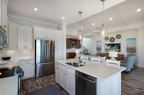318 Compass Point Drive #202, Bradenton FL - photo 15 of 79
