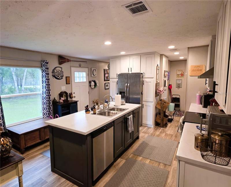 3 bedroom Manufactured Home at 7850 NE 125th Street, Bronson, Bronson — photo 5