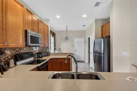 2922 Willow Creek Lane, Kissimmee FL - photo 20 of 43