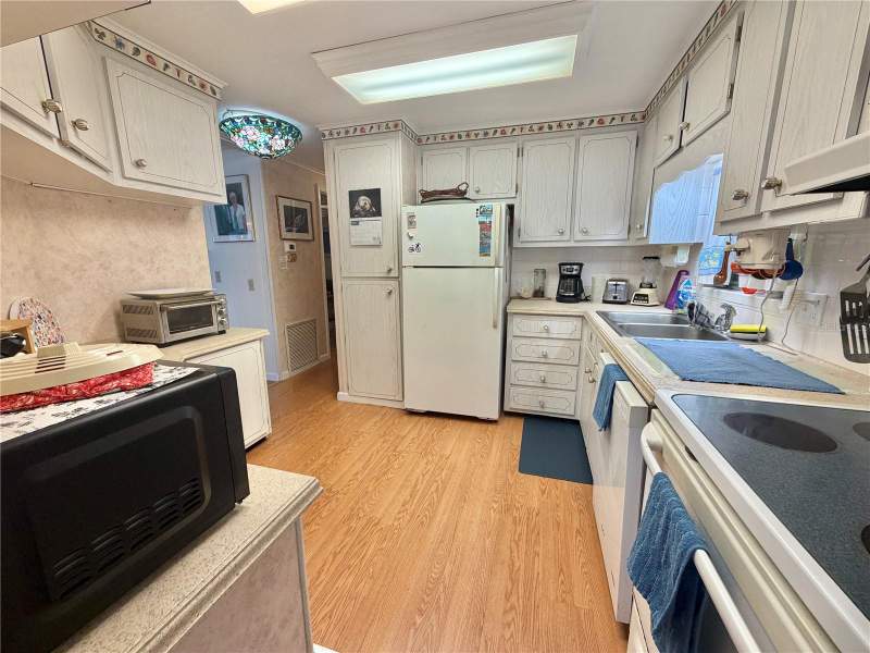 2 bedroom Manufactured Home at 108 Mango Cove, Hawthorne At Leesburg A Coop, Leesburg — photo 5