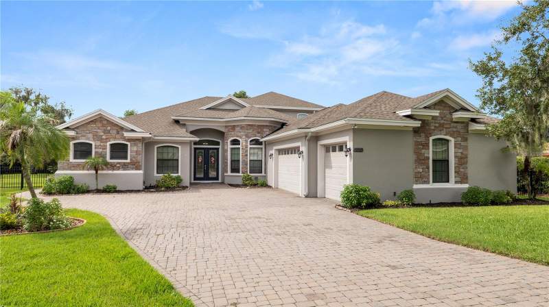 5 bedroom Single Family Residence at 2120 Southern Oaks Lane, Southern Oaks, Lakeland — photo 2