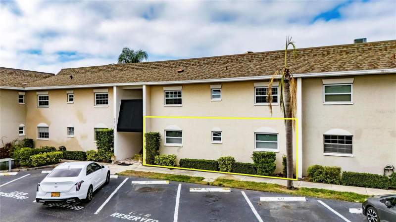 Bay Pointe Condo