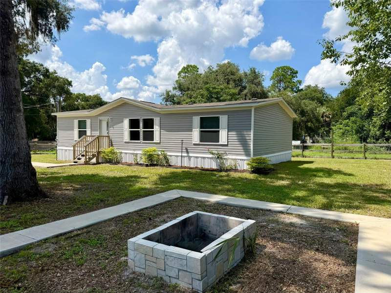 3 bedroom Manufactured Home at 11057 SE 132nd Place, Ocklawaha, Ocklawaha — photo 2