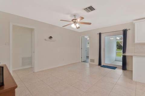 1113 Glenmoor Court, Clearwater FL - photo 16 of 39