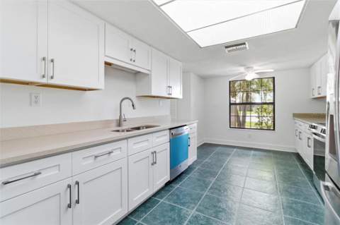 11555 W Bayshore Drive #112, Crystal River FL - photo 6 of 6