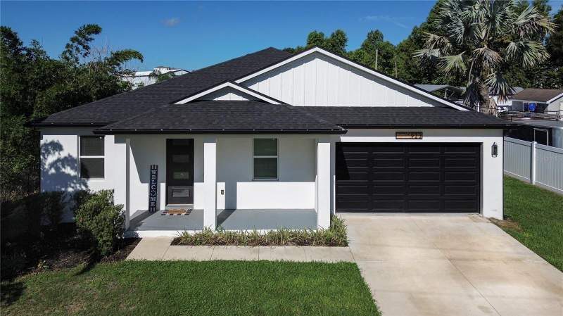 4 bedroom Single Family Residence at 923 Florida Avenue, Fla Highlands Co Sub, Dundee — photo 1