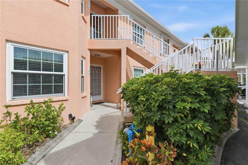 2 bedroom Condominium at 19310 Water Oak Drive #203, Heritage Oak Park Waters Edge, Port Charlotte — photo 2