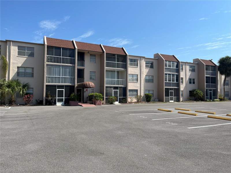 2 bedroom Condominium at 519 ALBEE FARM ROAD #303, LAS PALMAS, VENICE — photo 1