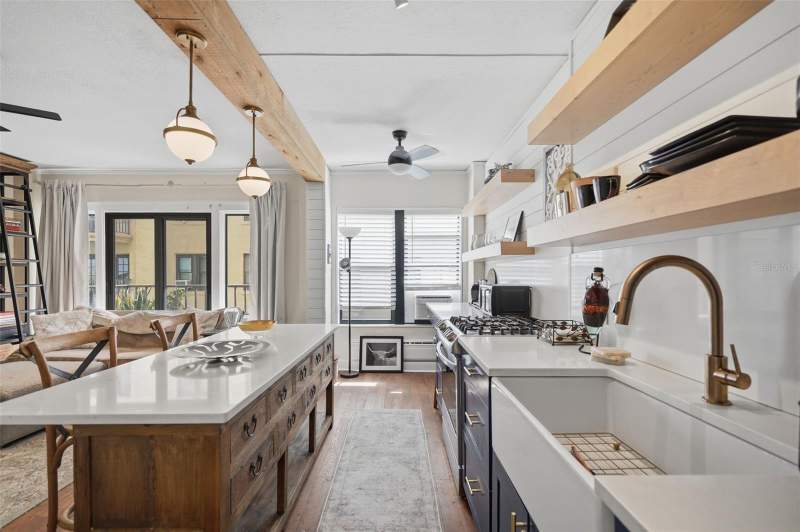 1 bedroom Condominium at 130 4th Avenue #504, Flori De Leon Apts Co-Op, St Petersburg — photo 5