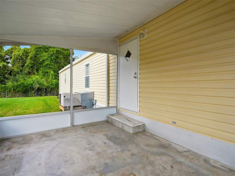 2 bedroom Manufactured Home at 3141 Birkdale Drive, Tanglewood Mobile Village, Holiday — photo 3