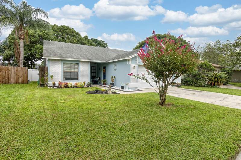 1131 COVINGTON STREET home for sale in Alafaya Woods
