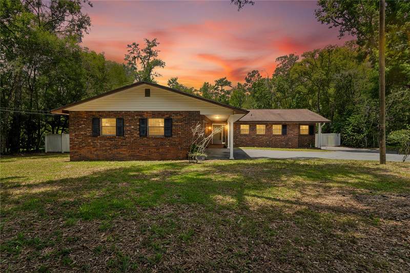 3 bedroom Single Family Residence at 1022 S Mildred Avenue, Parsons Add To Brooksville, Brooksville — photo 3