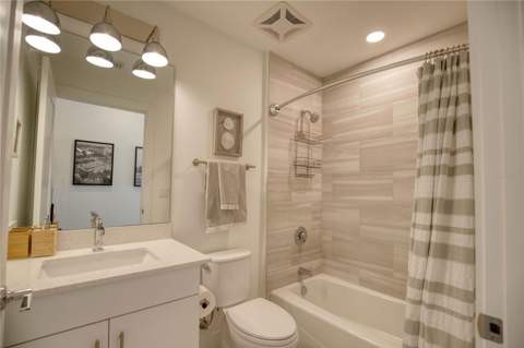 1703 N Tamiami Trail #203, Sarasota FL - photo 18 of 30