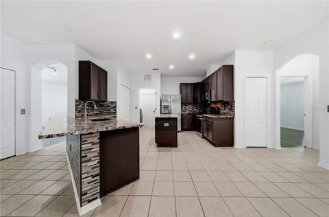 5150 Villagebrook Drive, Wesley Chapel FL - photo 11 of 70