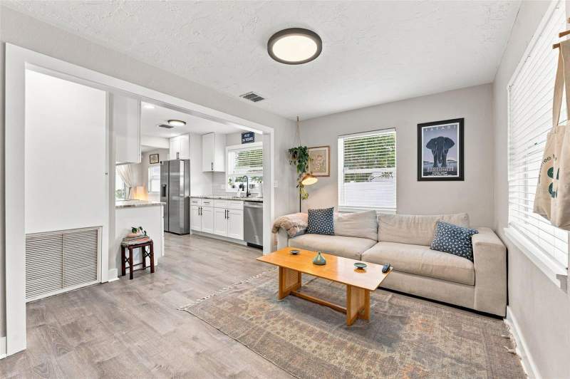 3 bedroom Single Family Residence at 4819 20th Street, Rosedale Sub Rep, St Petersburg — photo 4