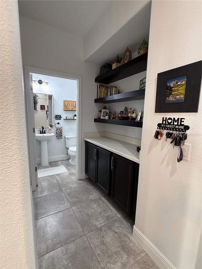 4 bedroom Townhouse at 8386 Iron Mountain Trail, Windermere Trls Prcl 3, Windermere — photo 5