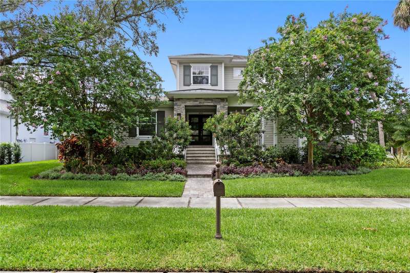 5 bedroom Single Family Residence at 5016 W Evelyn Drive, West Shore Crest, Tampa — photo 2