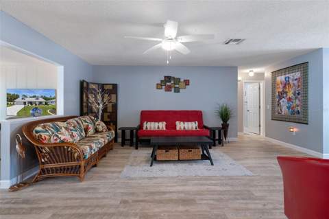 2643 Royal Ridge Drive, Spring Hill FL - photo 10 of 85