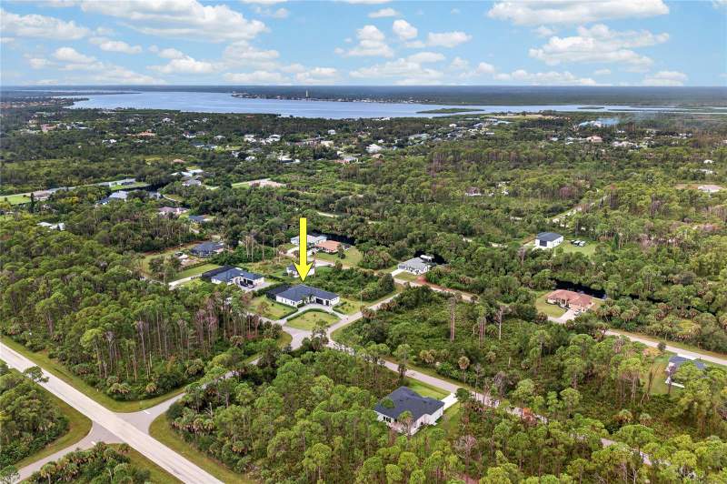 4 bedroom Single Family Residence at 403 Matson Lane, Port Charlotte Sec 047, Port Charlotte — photo 2