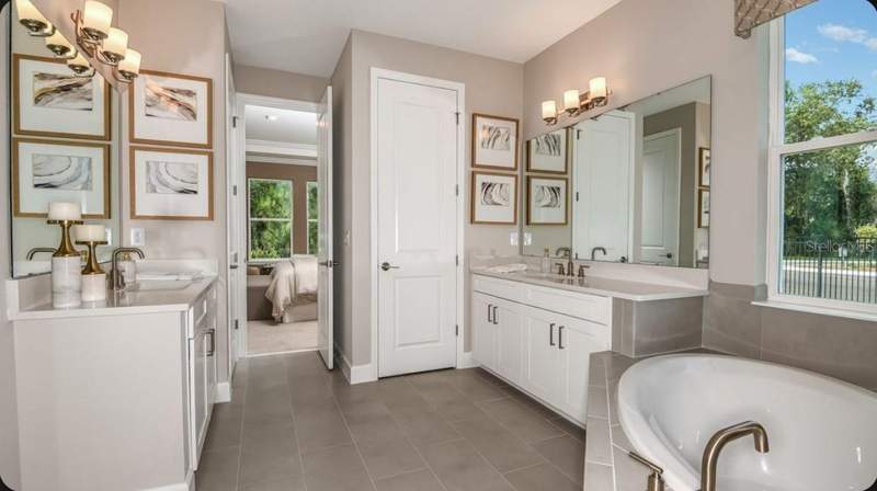 6 bedroom Single Family Residence at 11169 Manor House Lane, Victoria Lakes, Odessa — photo 5