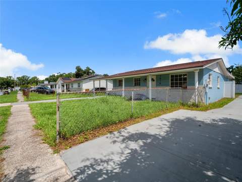 7018 Glenview Drive, Tampa FL - photo 7 of 44