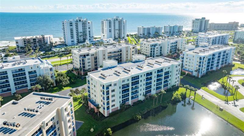 2 bedroom Condominium at 5300 S Atlantic Avenue #15-206, Ocean Walk At New Smyrna Beach, New Smyrna Beach — photo 4
