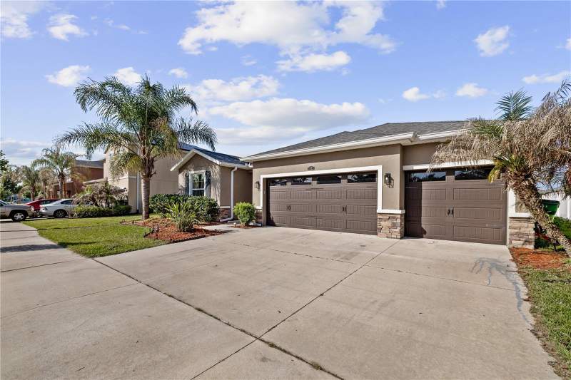 3 bedroom Single Family Residence at 5453 Suncatcher Drive, New River Lakes Ph 1 Prcl D, Wesley Chapel — photo 2
