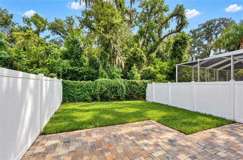 3 bedroom Single Family Residence at 828 Lumsden Reserve Drive, Lumsden Reserve Townhomes, Brandon — photo 3