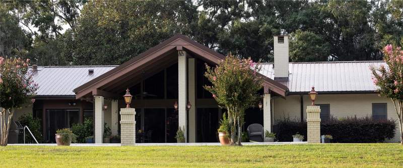 13 bedroom Single Family Residence at 12870 W Highway 40, Ocala, Ocala — photo 2