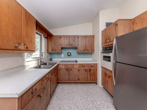 317 Hillview Road, Venice FL - photo 18 of 69